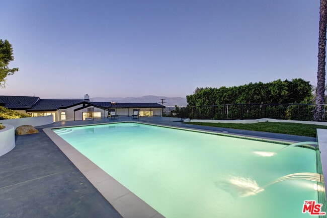 Building Photo - 3712 Berry Dr