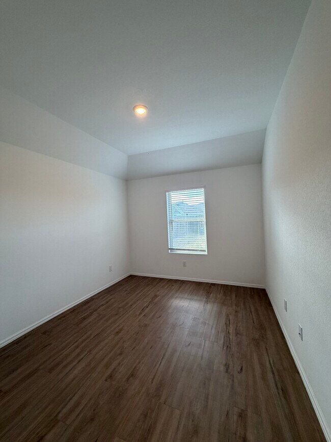 Building Photo - 14242 Walworth Crk Ct