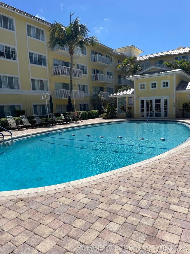 Building Photo - 1515 E Broward Blvd