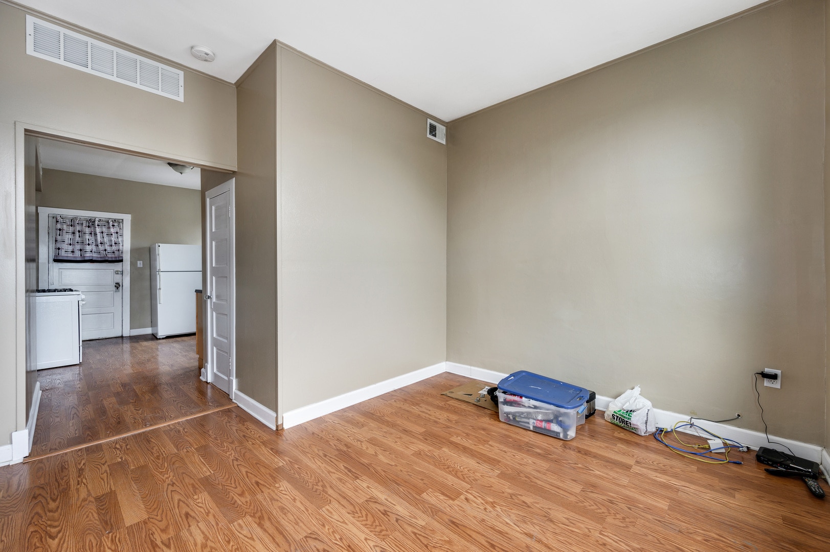 Building Photo - 1015 W 31st Pl