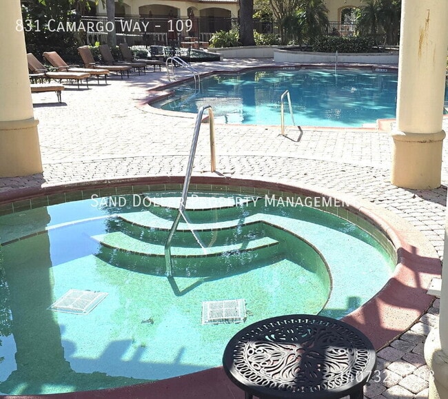 Building Photo - 831 Camargo Way