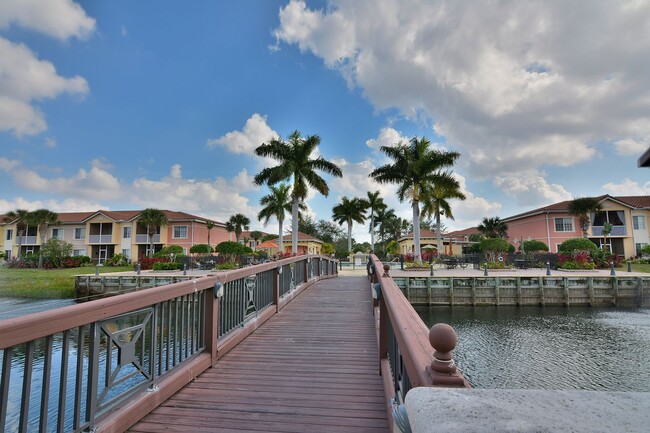 Building Photo - 20221 Estero Gardens Cir