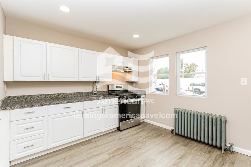 Building Photo - 4731 B St