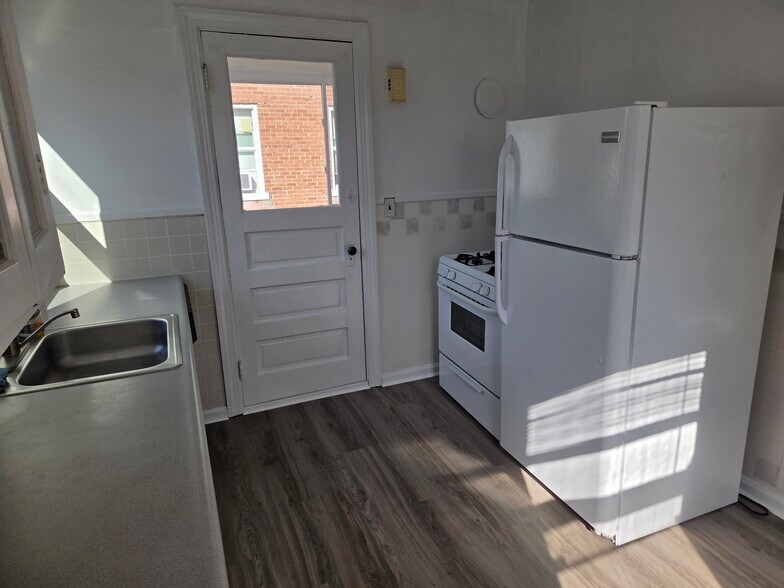 Building Photo - 3959 Hazel Ave