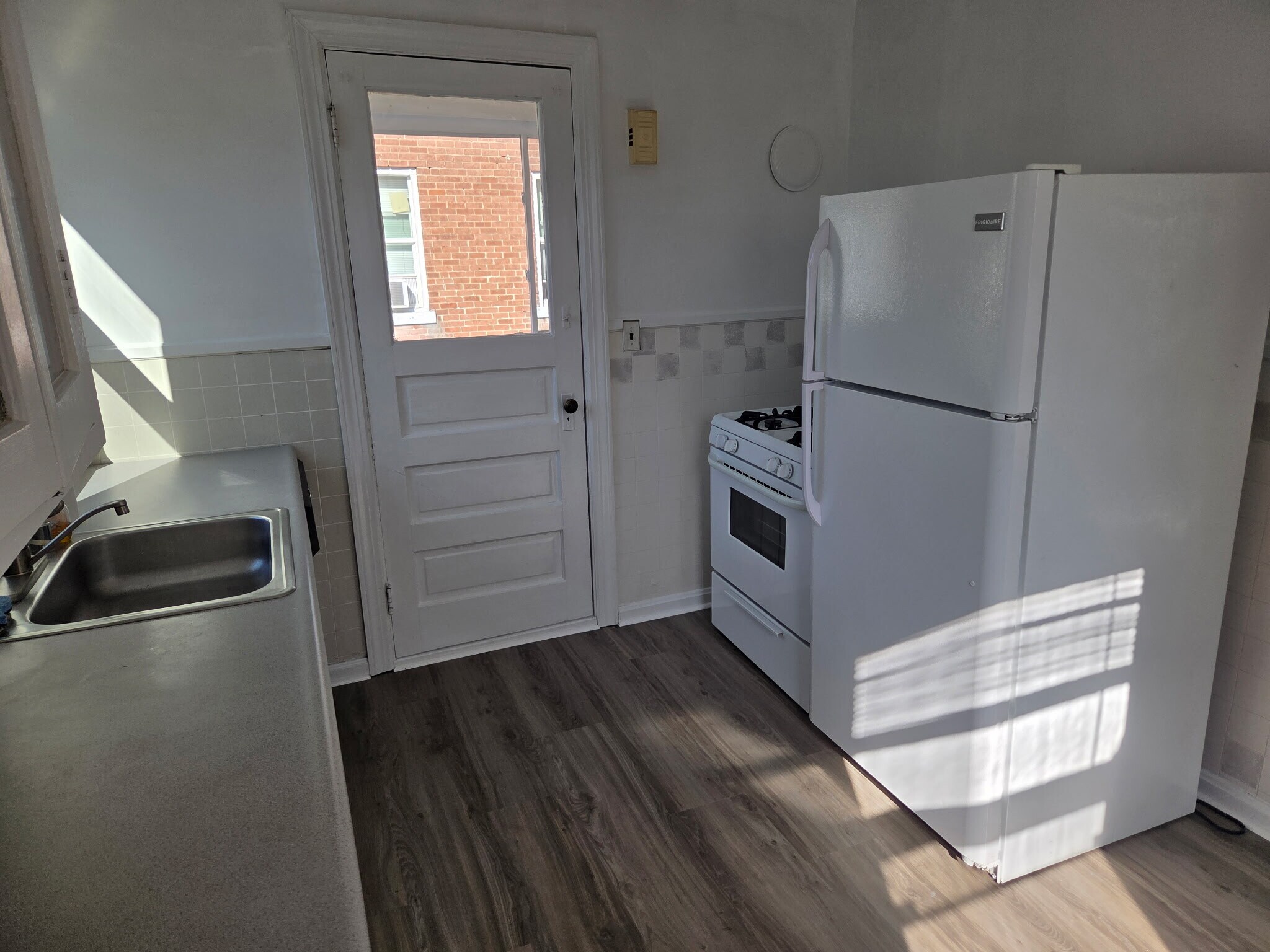 Building Photo - 3959 Hazel Ave