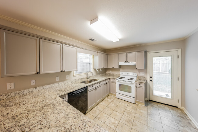 Building Photo - 349 Camden Cove Cir