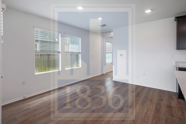 Building Photo - 7212 Sparkling Light Dr