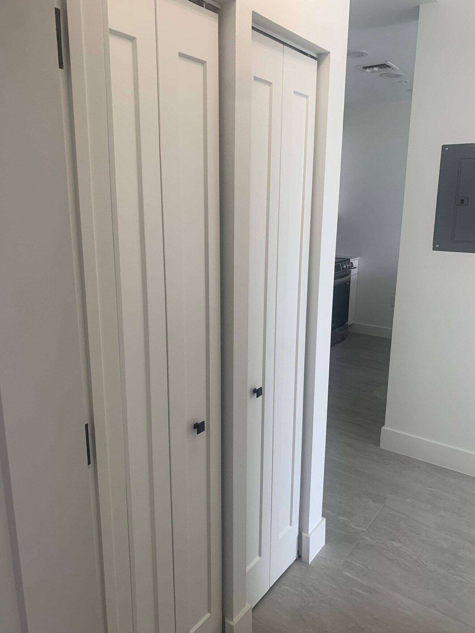 Pantry - 511 Lucerne Ave