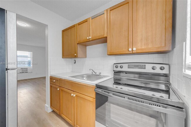 Building Photo - 668 NW 31st St