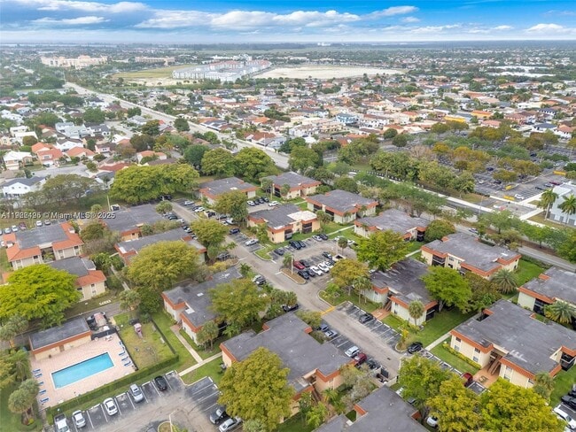 Building Photo - 9726 Hammocks Blvd