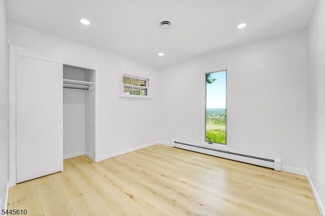 Building Photo - 306 Warrenville Rd