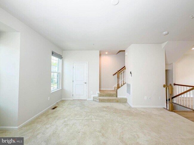 Building Photo - 72 Caswell Dr
