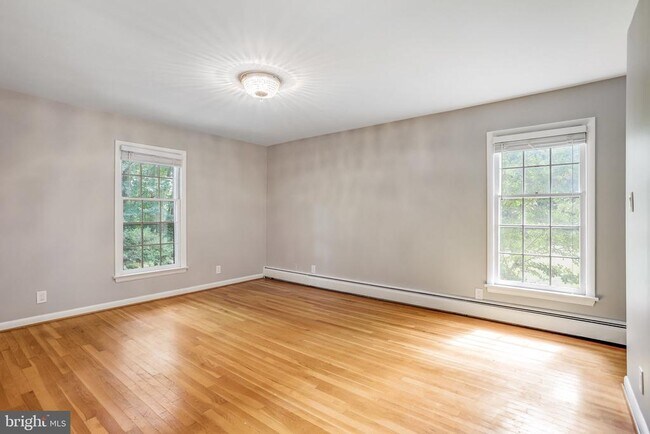 Building Photo - 9801 Orchid Cir