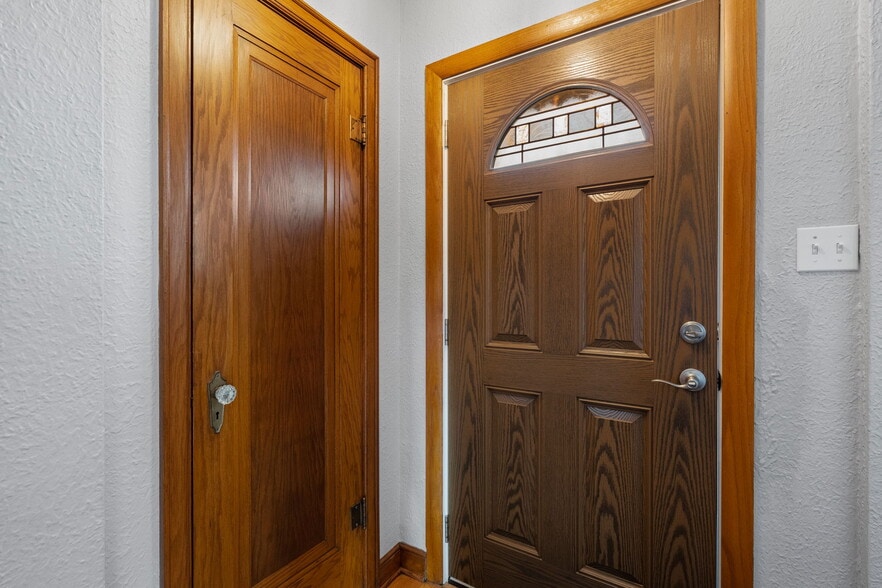 Building Photo - 1109 3rd St NW