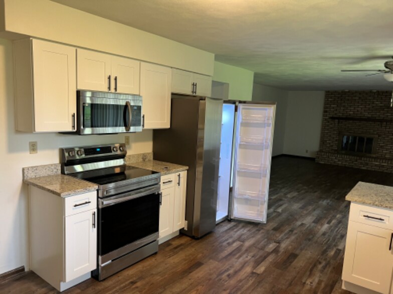 Building Photo - 5626 Pepper Dr