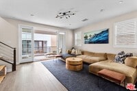 Building Photo - 127 Boeing Ln