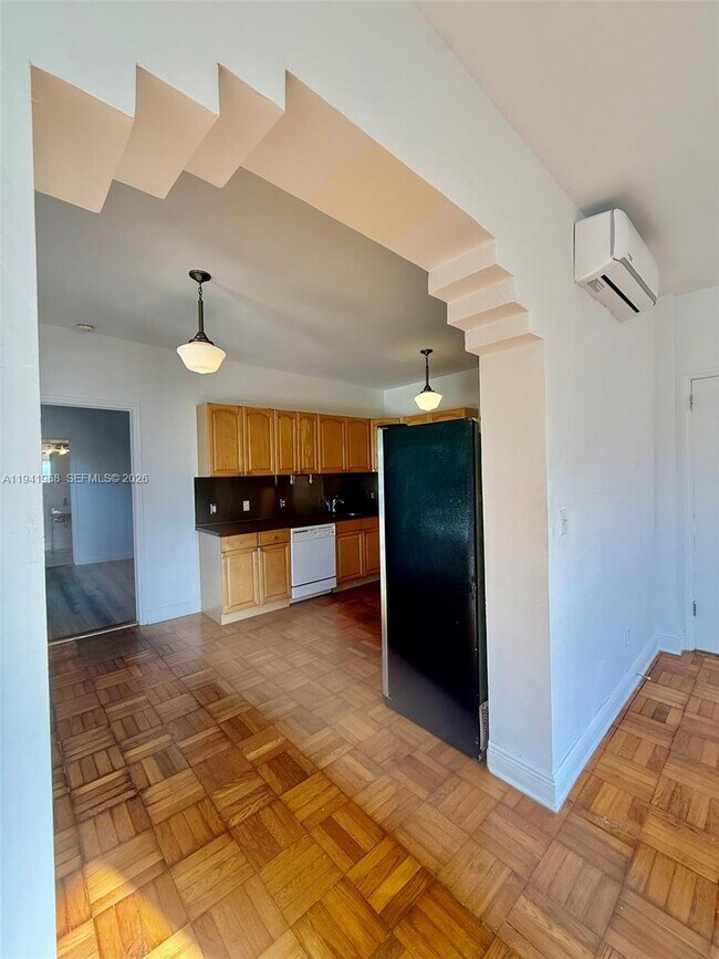 Building Photo - 4035 Meridian Ave