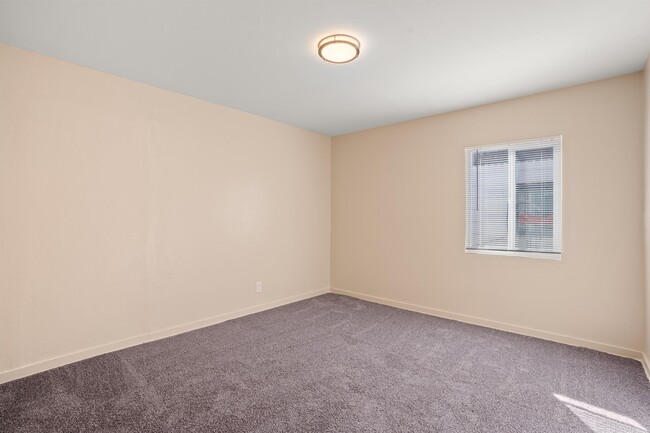 Building Photo - 532 Loma Hermosa Dr NW