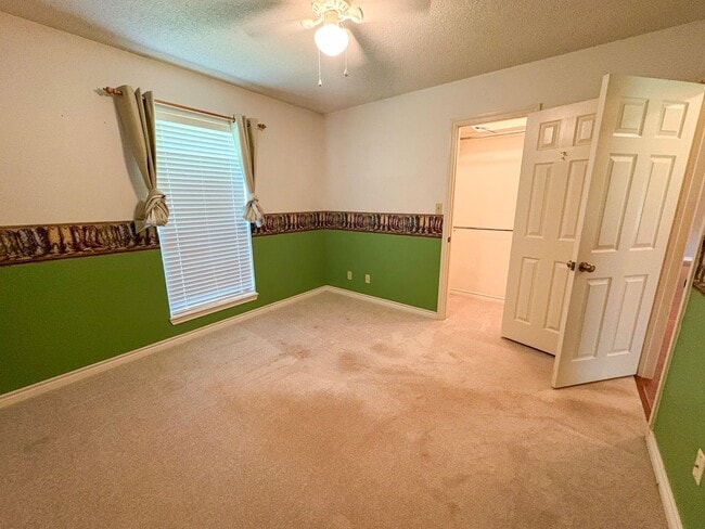 Building Photo - COMING SOON! 3 Bed 2 Bath on 2 Acres in Bullard!