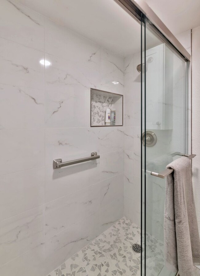 Building Photo - Rates Vary $1,995 - $4,495