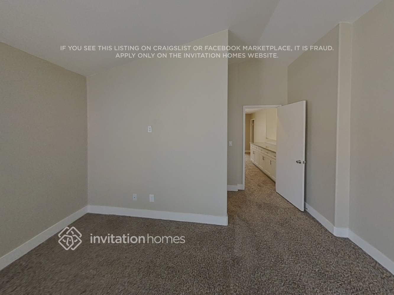 Building Photo - 303 Tuscany Ct