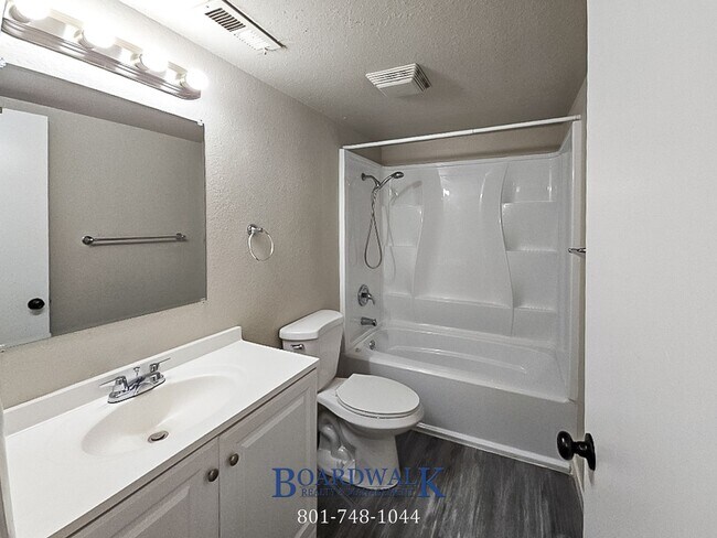 Building Photo - Amazing 2 bed 1 bath apartment in SLC