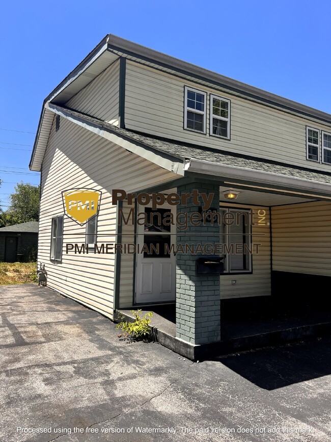 Primary Photo - 608 N Lyons Ave