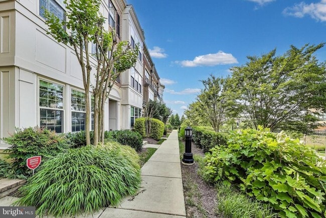 Building Photo - 508 Rampart Way