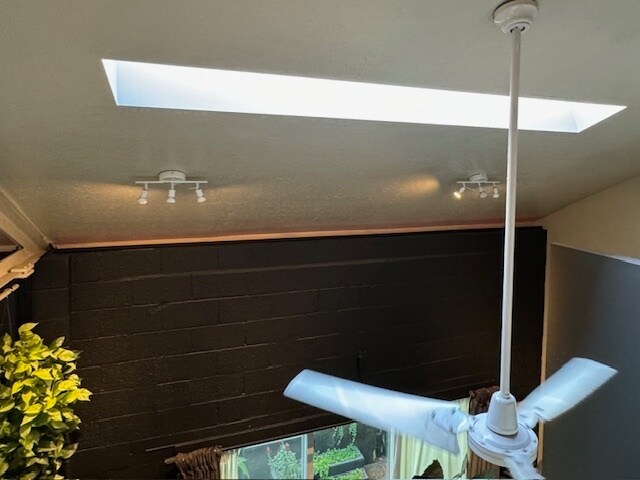 Building Photo - 440 W 900 S