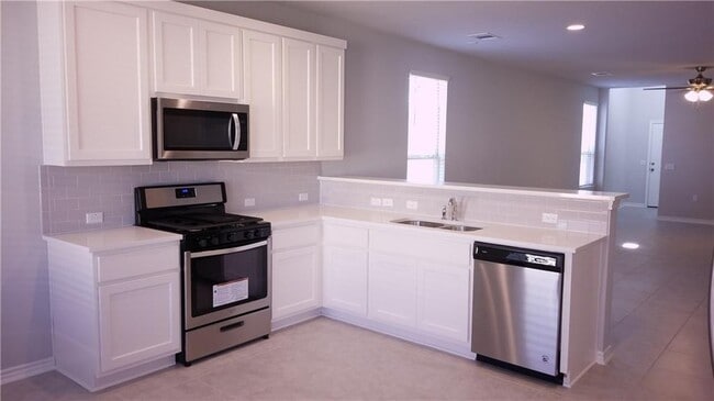 Building Photo - 1320 Ambler Dr