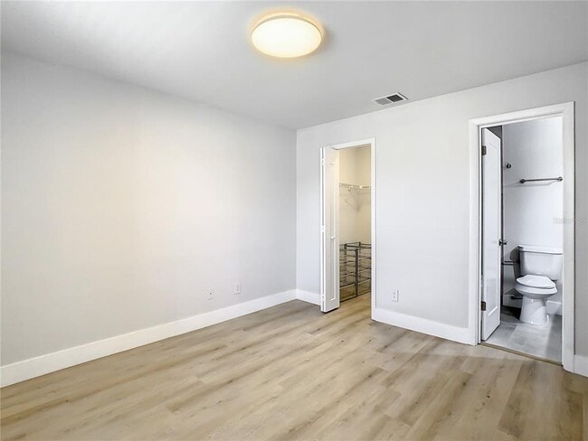 Building Photo - 4724 Walden Cir