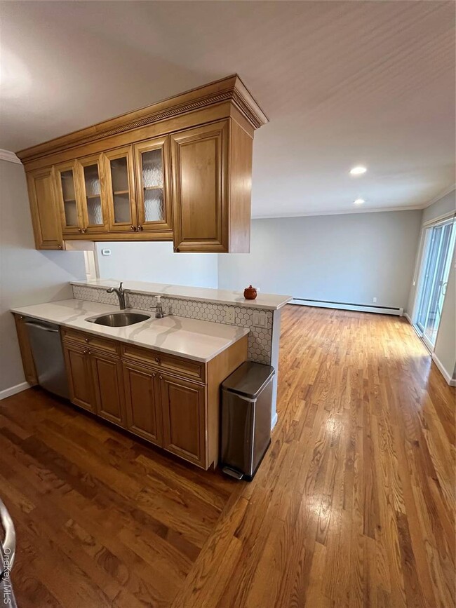 Building Photo - 77 Richmond Blvd