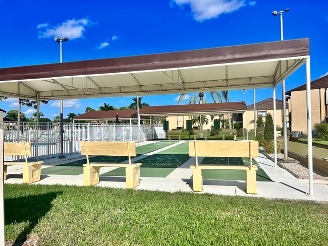 Building Photo - 231 Pine HOV Cir