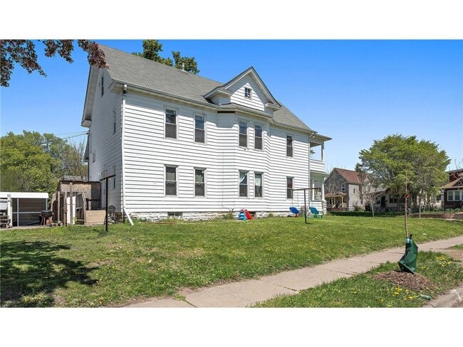Building Photo - 2703 N Humboldt Ave