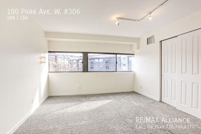 Building Photo - This Charming condo is a tranquil urban sa...