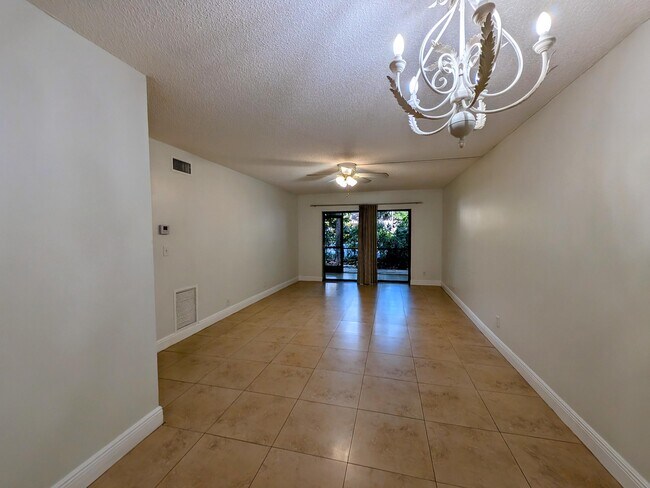 Building Photo - 3119 Oakland Shores Dr