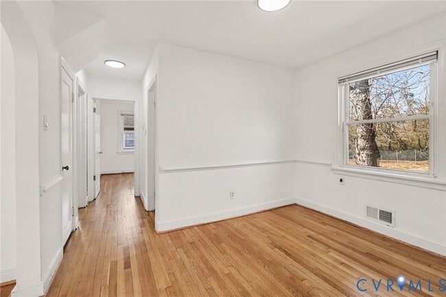 Building Photo - 1342 Evergreen Ave