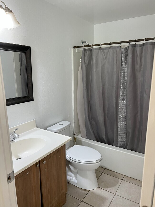 bath rm - 13206 31st Ave S