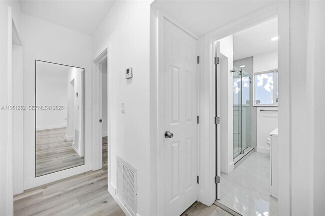 Building Photo - 876 NE 81st St