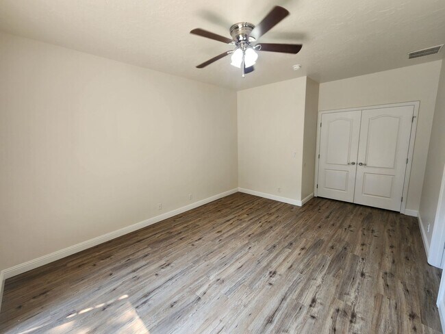 Building Photo - Remodeled 4 bedroom home