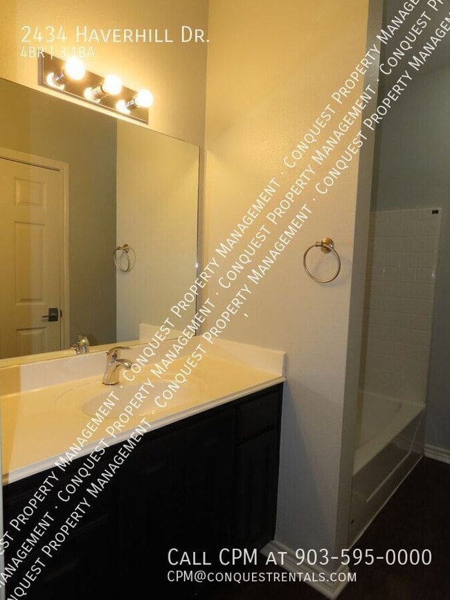 Building Photo - 2434 Haverhill Dr