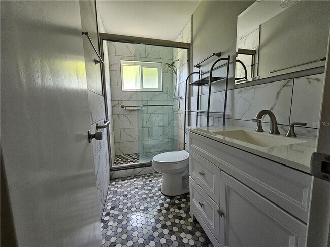 Building Photo - 2321 Ecuadorian Way
