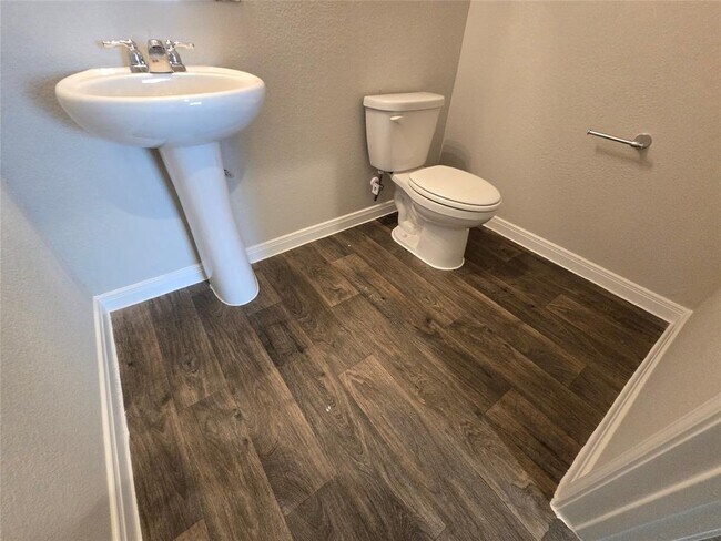 Building Photo - 13903 Macquarie Dr