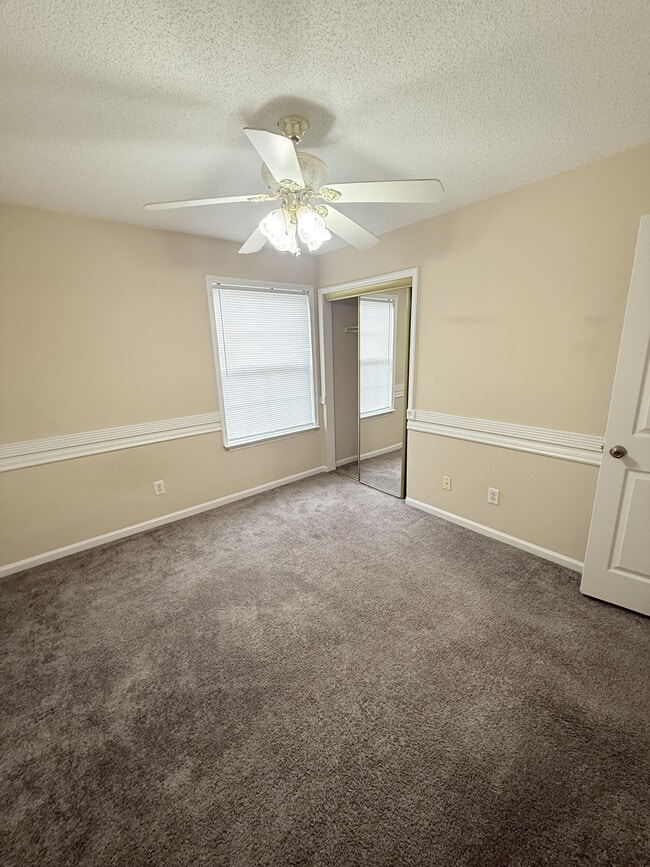 Building Photo - 8558 Hopkins Cir