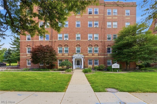 Building Photo - 15820 Van Aken Blvd