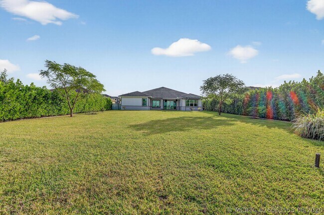 Building Photo - 799 Hookline Cir
