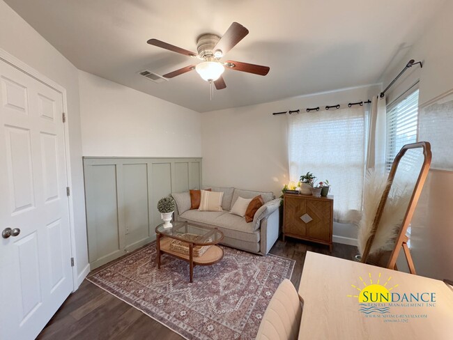 Building Photo - Renovated 3 Bedroom Home in Fort Walton Be...