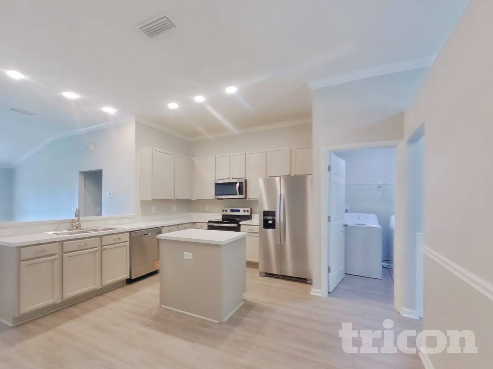 Building Photo - 3208 Ginny Lake Dr