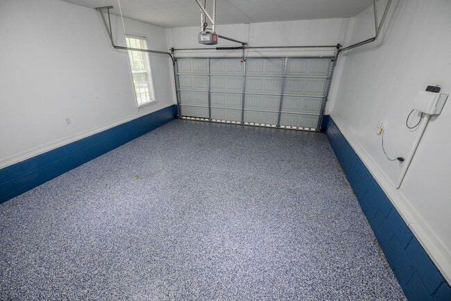 Building Photo - 1053 Grove Landing Ln