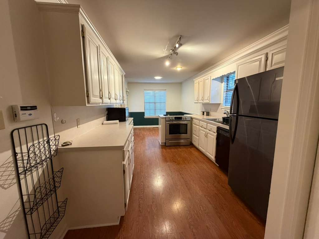 Building Photo - 11409 Hickory Hill Rd